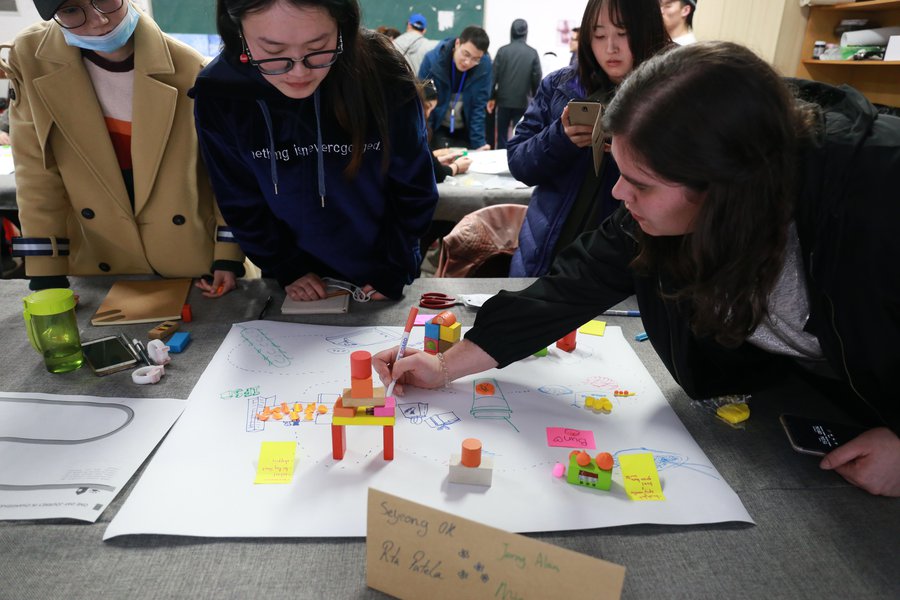 Workshop in the Hunan Normal University.JPG